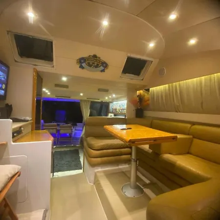 Exclusive 2 보트호텔 Çeşme