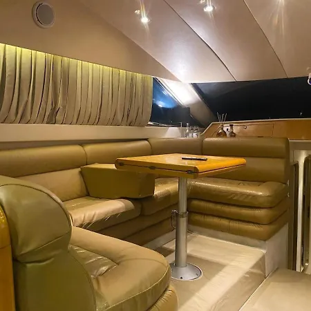 Exclusive 2 보트호텔 *