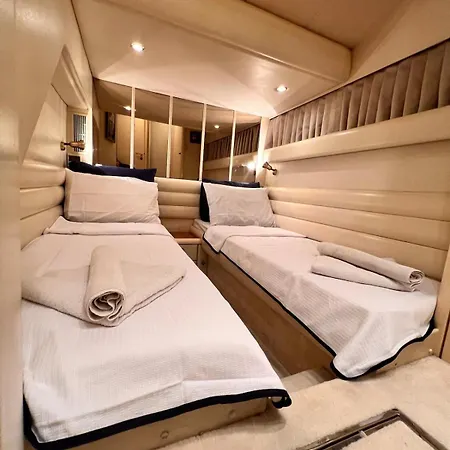 Exclusive 2 보트호텔